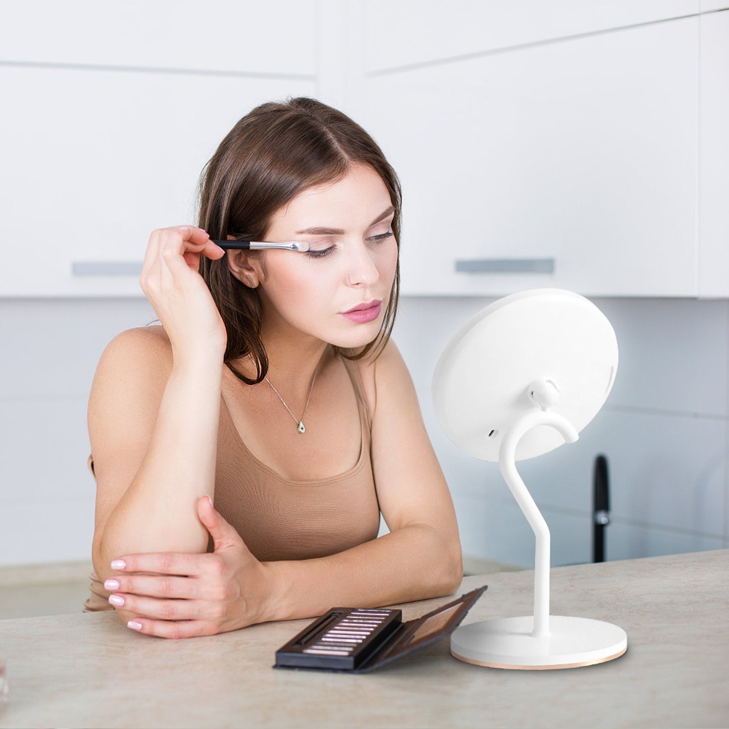Miroir Maquillage Lumineux Grossissant 5X LED Rechargeable - SADJÉ