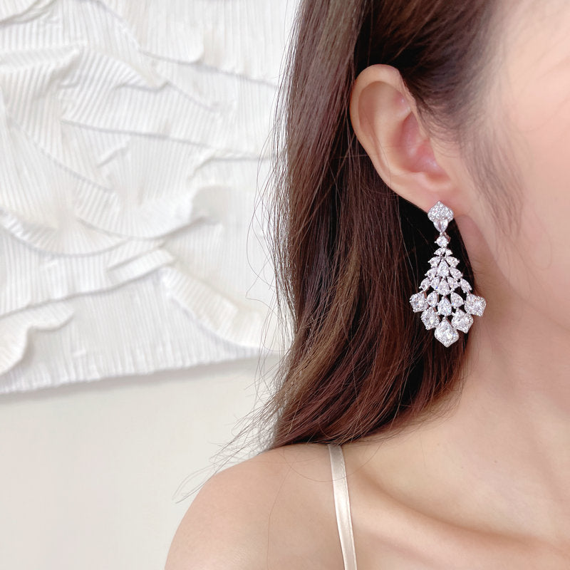 Boucles d'Oreilles Zircon Goutte d'Eau – Motifs Pétales 4 Couleurs - SADJÉ