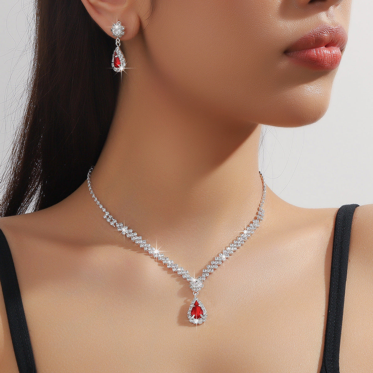 Parure Bijoux Gouttes d'Eau - Collier et Boucles d'Oreilles Strass 35g - SADJÉ