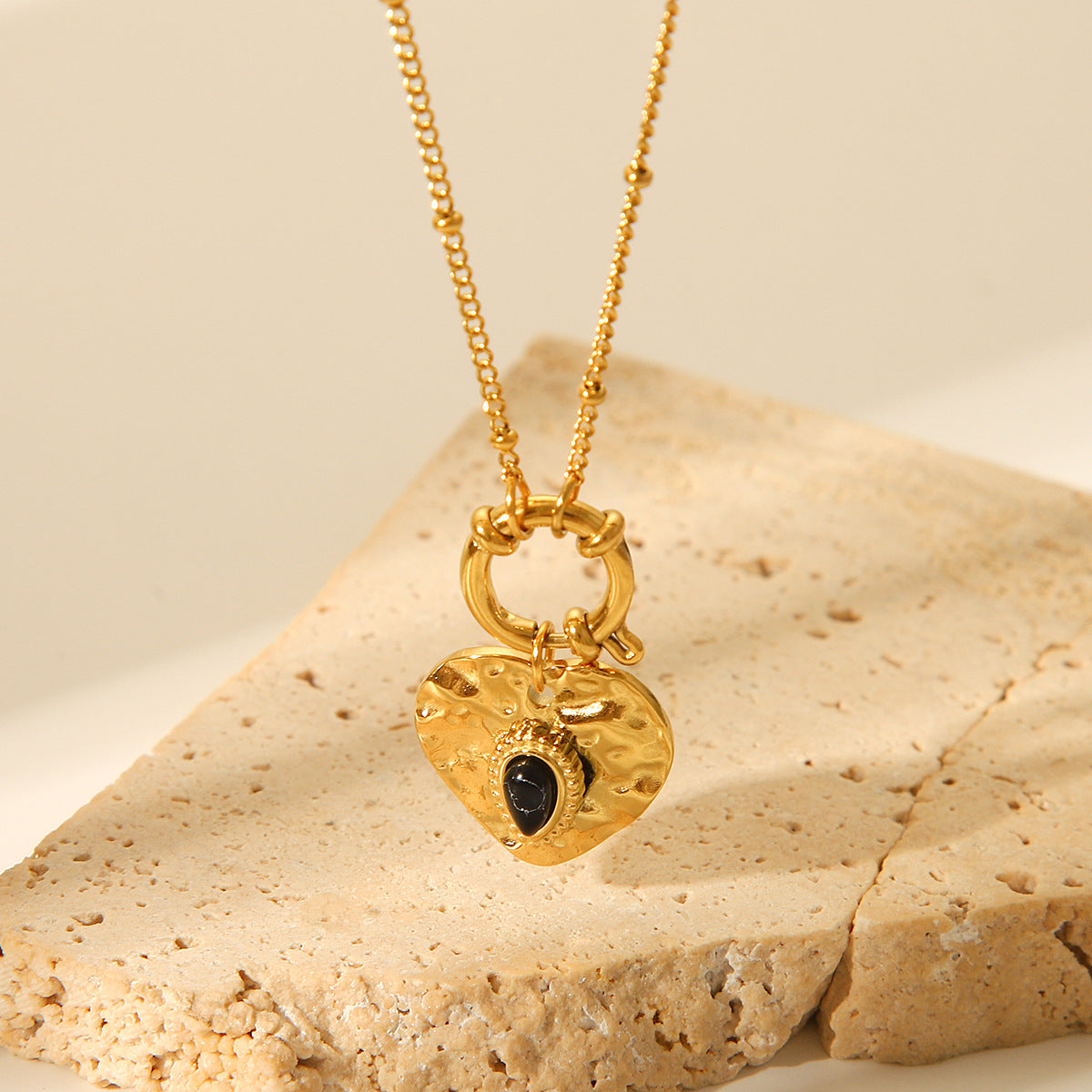 Collier Pendentif Cœur – Acier Titane Hypoallergénique Doré - SADJÉ